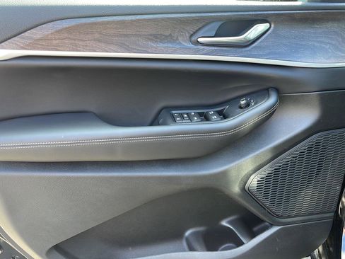 New 2026 Jeep Grand Cherokee Altitude AWD/4WD image 11