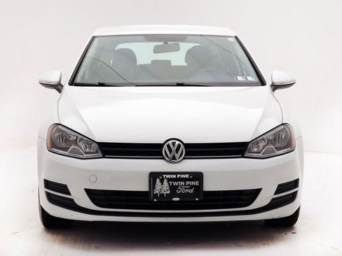 Used 2016 Volkswagen Golf S image 4