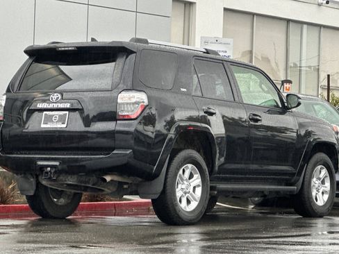 Used 2024 Toyota 4Runner SR5 Premium image 2