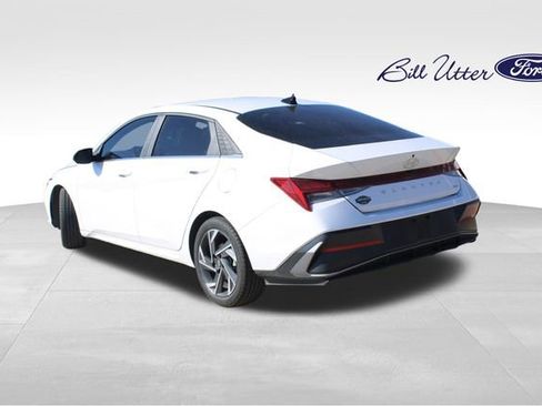 Used 2024 Hyundai Elantra Limited image 7