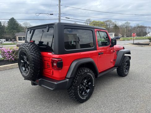 Used 2022 Jeep Wrangler Willys AWD/4WD image 5