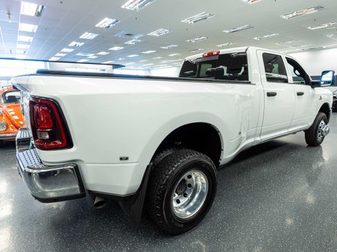 Used 2025 RAM 3500 Tradesman AWD/4WD image 4
