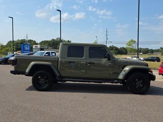 Used 2025 Jeep Gladiator Sport AWD/4WD video 2