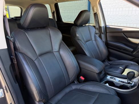 Used 2022 Subaru Ascent Limited image 19