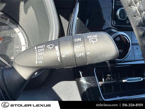 Used 2020 Toyota Highlander XLE image 23