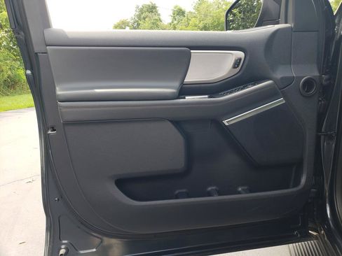 Used 2025 Ford Expedition Active AWD/4WD image 12