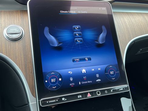 Certified 2025 Mercedes-Benz C 300 Sedan image 29