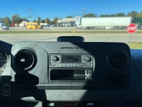 Used 2026 Mercedes-Benz Sprinter 2500 image 20