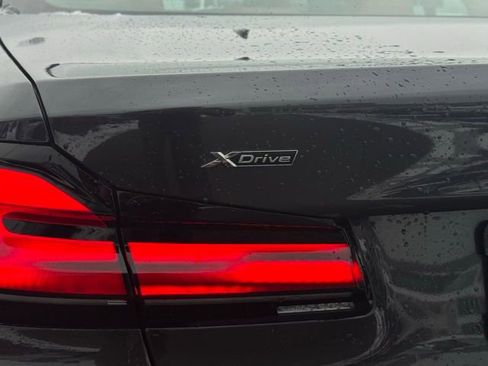 Used 2023 BMW 540i xDrive w/ Premium Package image 7