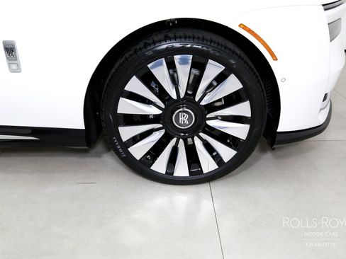 Used 2025 Rolls-Royce Spectre w/ Leather Finishing Pack AWD/4WD image 32