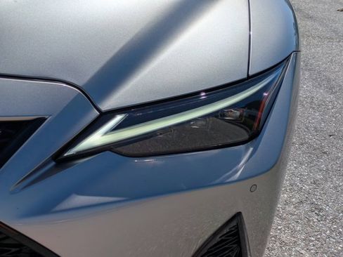 Used 2023 Lexus IS 500 image 10