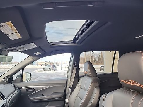 Used 2023 Honda Passport TrailSport image 12