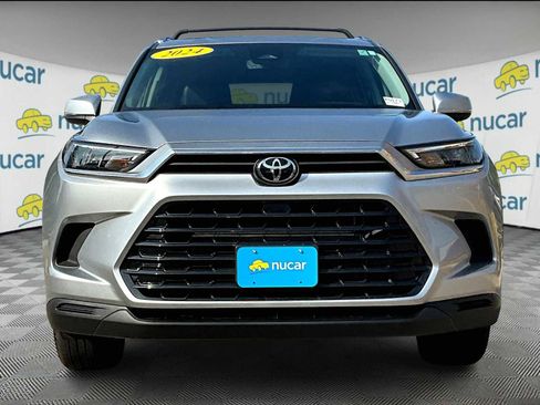 Used 2024 Toyota Grand Highlander XLE image 2