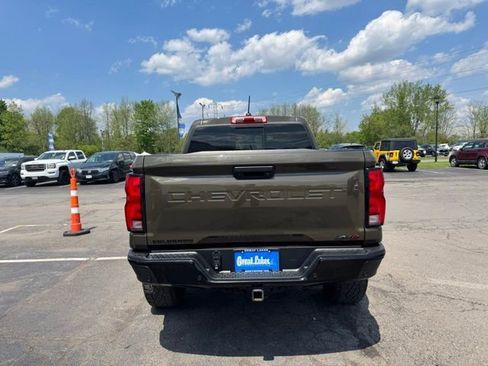 Used 2024 Chevrolet Colorado ZR2 w/ Safety Package AWD/4WD image 3