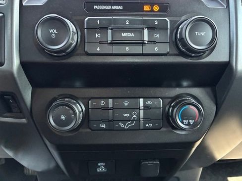 Used 2022 Ford F250 XLT AWD/4WD image 18