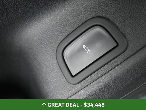 Used 2024 Chevrolet Traverse LT AWD/4WD image 31