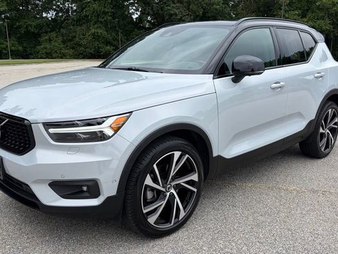 Used 2021 Volvo XC40 T5 R-Design w/ Advanced Package AWD/4WD image 1