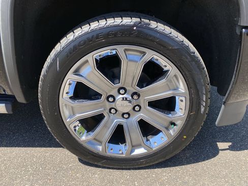 Used 2018 GMC Sierra 1500 Denali w/ Denali Ultimate Package AWD/4WD image 27