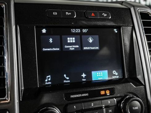 Used 2017 Ford F250 XLT w/ XLT Premium Package AWD/4WD image 27