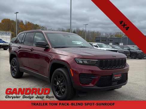 New 2025 Jeep Grand Cherokee Altitude w/ Trailer Tow Package AWD/4WD image 1