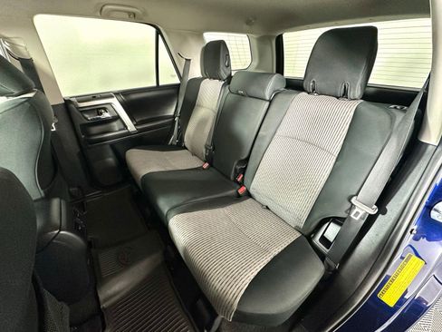 Used 2016 Toyota 4Runner SR5 image 31