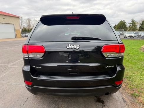 Used 2017 Jeep Grand Cherokee Laredo w/ Quick Order Package 23E image 2