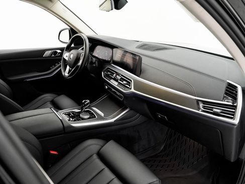 Used 2022 BMW X7 xDrive40i w/ Premium Package image 21