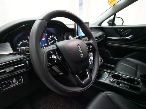Used 2022 Lincoln Corsair AWD w/ Equipment Group 101A image 8