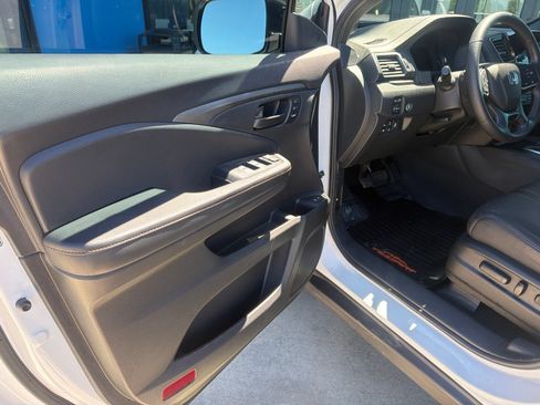 Used 2023 Honda Passport TrailSport image 9