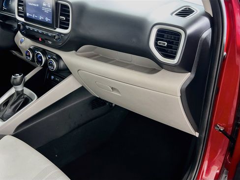 Used 2025 Hyundai Venue SEL FWD image 34