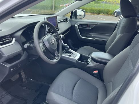 Used 2024 Toyota RAV4 LE image 15