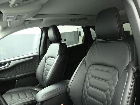 Certified 2024 Ford Escape Base w/ PHEV Premium Package image 10