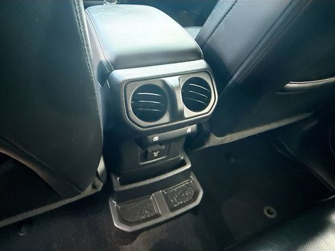 Used 2023 Jeep Wrangler Unlimited Sahara w/ Cold Weather Group AWD/4WD image 30