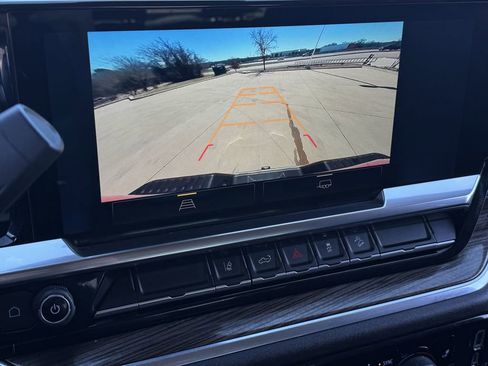 Used 2024 Chevrolet Silverado 2500 LT image 21