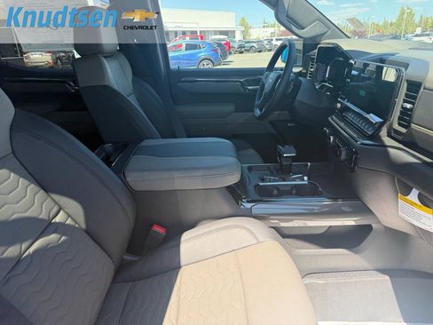New 2026 Chevrolet Silverado 1500 ZR2 AWD/4WD image 12