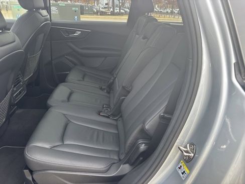 Used 2025 Audi Q7 3.0T Premium Plus image 17