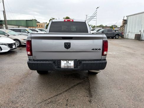 Used 2024 RAM 1500 Warlock AWD/4WD image 3