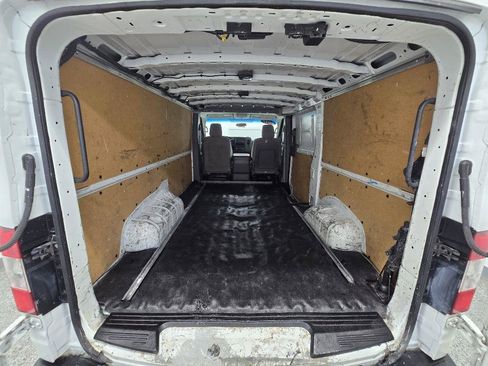 Used 2017 Nissan NV 2500 SV w/ Technology Package RWD image 11