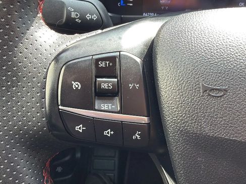 Used 2023 Ford Escape ST-Line FWD image 12