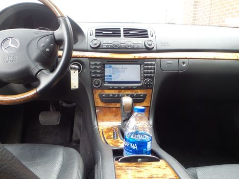 Used 2006 Mercedes-Benz E 350 Sedan image 46