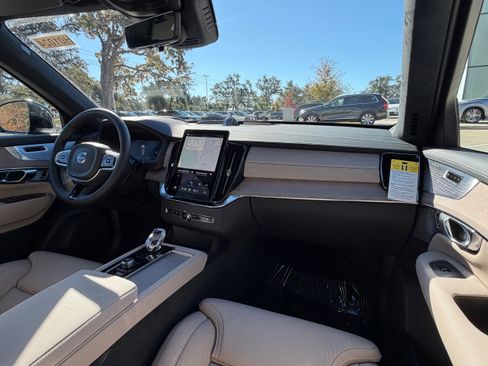 New 2026 Volvo XC90 B6 Ultra w/ Lounge Package AWD/4WD image 11