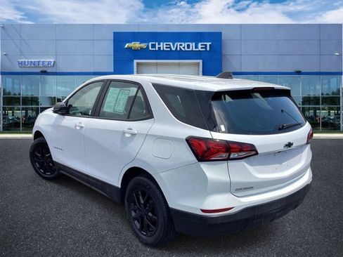 Used 2024 Chevrolet Equinox LS FWD image 2