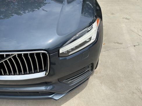 Used 2021 Volvo XC90 T6 Momentum w/ Advanced Package AWD/4WD image 6