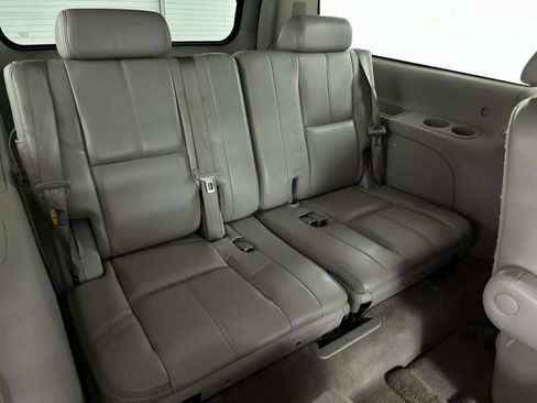 Used 2007 GMC Yukon XL SLT w/ SLT Preferred Equipment Group AWD/4WD image 23