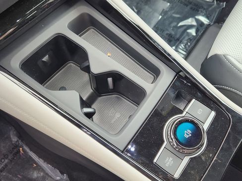 New 2026 Volkswagen Tiguan SEL R-Line image 10