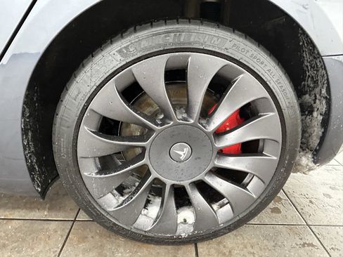 Used 2023 Tesla Model 3 Performance image 33