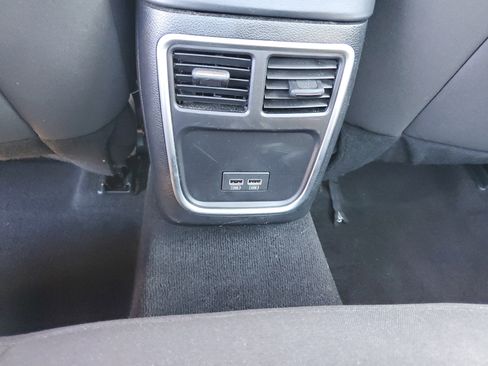 Used 2023 Dodge Charger SXT image 9