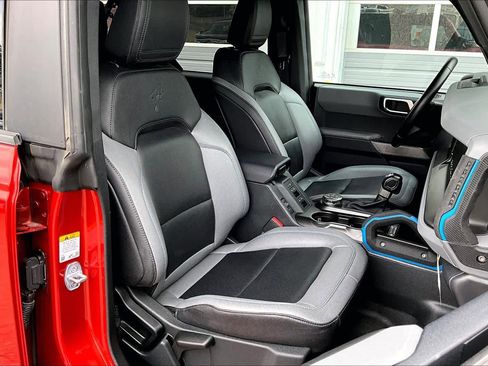 Certified 2023 Ford Bronco Black Diamond image 8