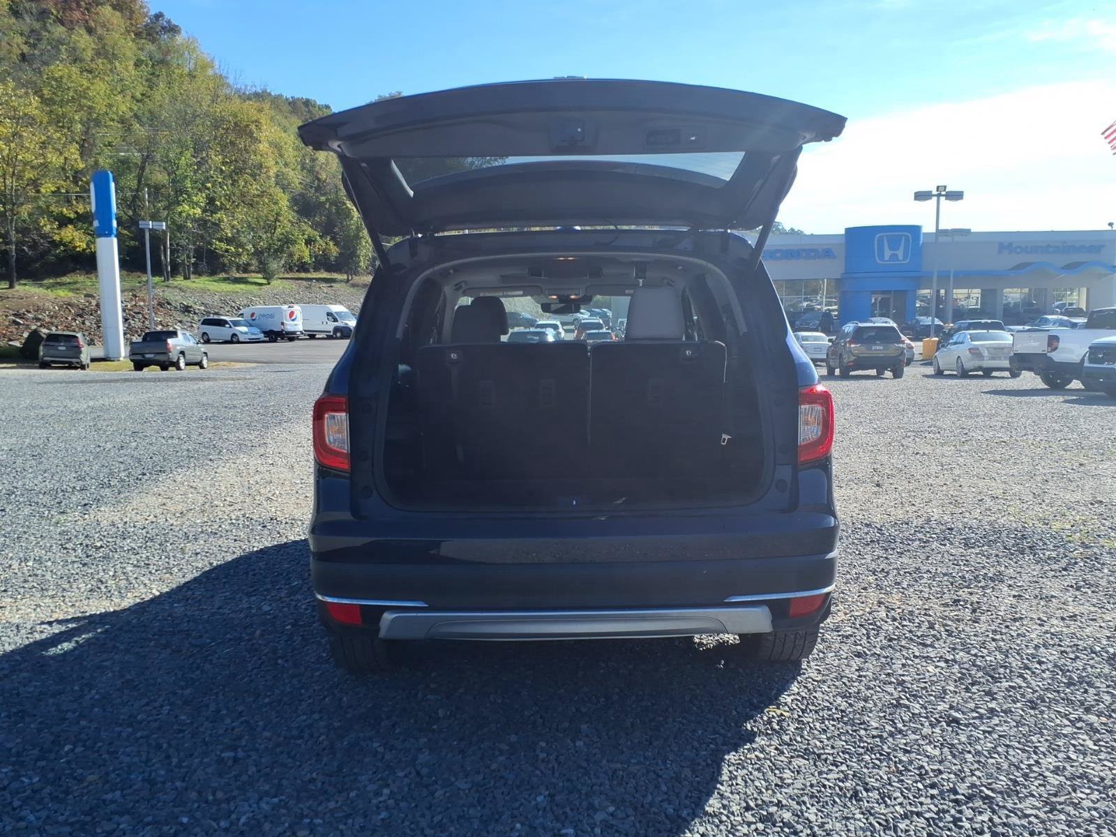 Certified 2022 Honda Pilot Touring image 23