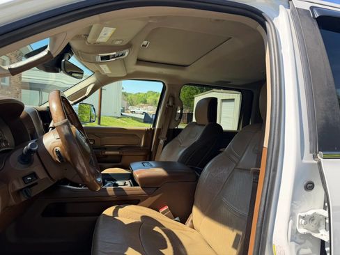 Used 2019 RAM 3500 Limited AWD/4WD image 17